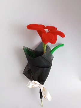 Solmayan El Yapımı Özel Günlerinize Şönil Zambak Çiçek  Kırmızı