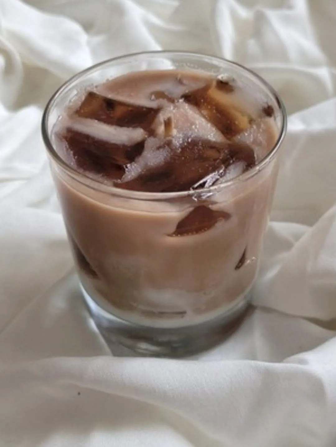 ice-coffee-kahve-tutkunlarina-ozel-ferahlatici-dokun-kahverengi