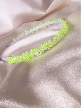 The Queen Kristal Cam Boncuk İşlemeli Taç - Saç Aksesuarı Yeşil