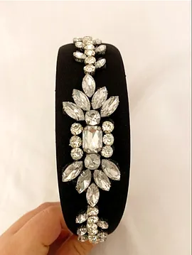 Diamond V2 Siyah Kristal Taşlı Kadife Toka Taç - Saç Aksesuarı