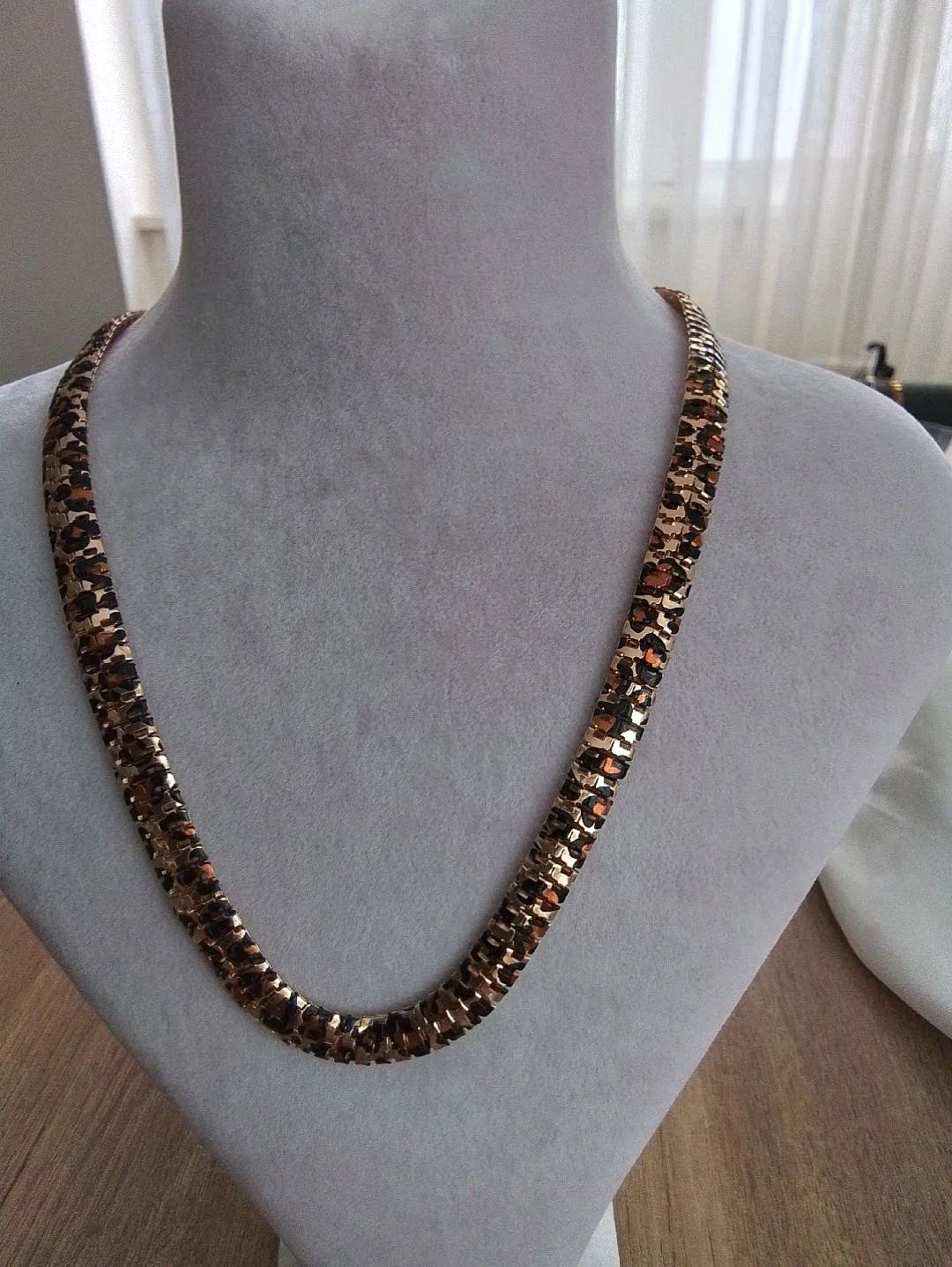leoparin-gucu-kehribar-rengi
