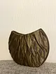 oval-desenli-vazo-3d-bronz-rengi