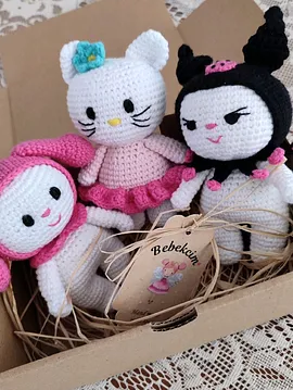 Hello Kitty, Kuromi, My Melody Maskot Pembe