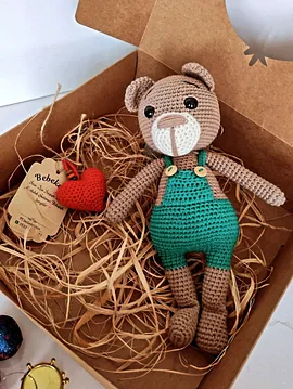 Amigurumi Ayıcık Renkli Tulumlu Yeşil