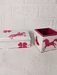 barbie-temali-kumas-kaplama-ahsap-kutu-ve-kalemlik-pembe
