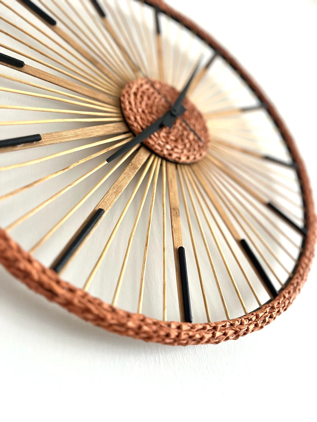 40-cm-el-yapimi-bambu-rattan-dekoratif-duvar-saati-turuncu