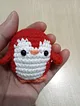 arkafas-penguen-anahtarlik-kirmizi-siyah