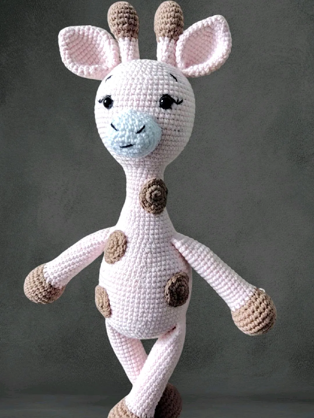 amigurami-oyuncak-zurafa-pembe