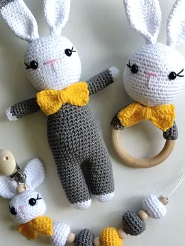 Amigurumi Üçlü Tavşan Seti Beyaz