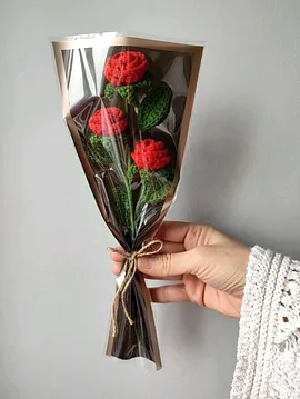Örgü Gül Buketi Kırmızı